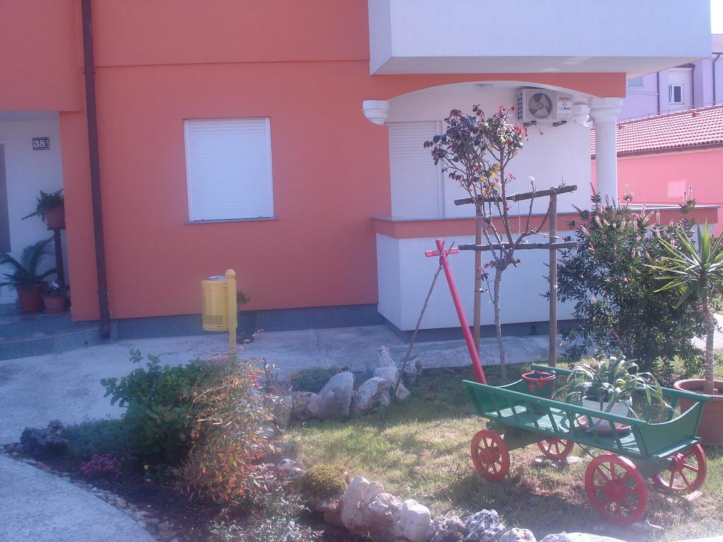 Apartments Buzleta Fazana Bagian luar foto